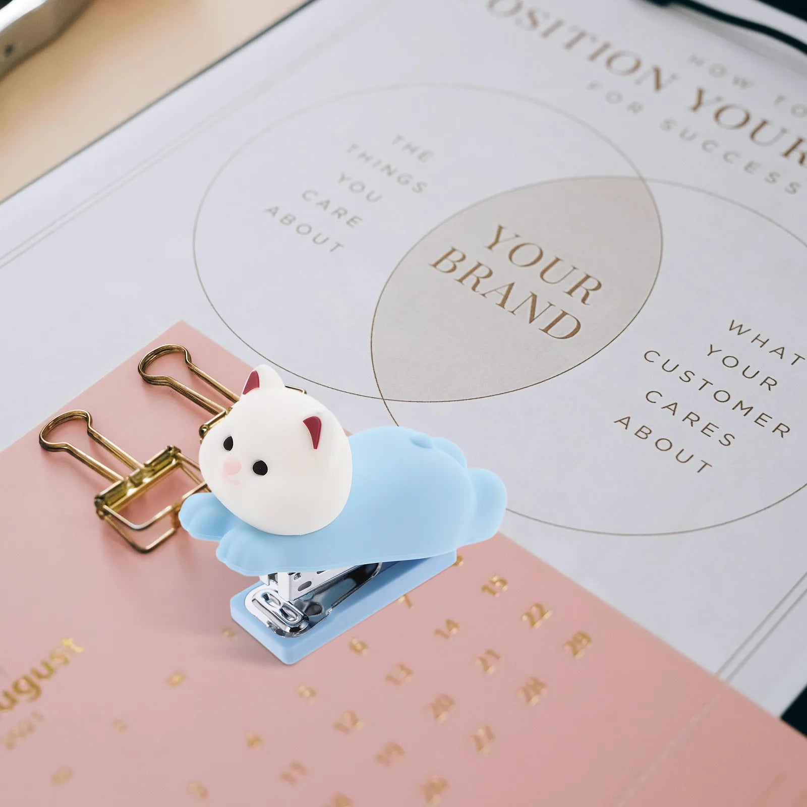 Fun Animal Stapler for Desk Cute Dog Shaped Stapler Portable Lightweight Office School Supplies for Teachers